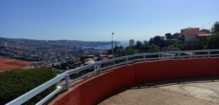 CERCA DEL HOSPITAL EDUARDO PEREIRA Y SUP. SANTA ISABEL