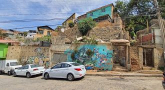 TERRENO CON CONSTRUCCIÓN EN CASCO HISTORICO DE VALPARAISO