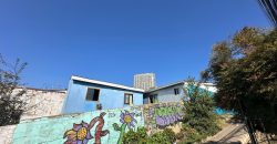 TERRENO CON 3 CASAS CONSTRUIDAS, UN SOLO ROL EN CERRO BARON