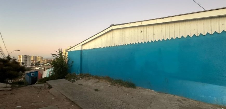 TERRENO CON 3 CASAS CONSTRUIDAS, UN SOLO ROL EN CERRO BARON