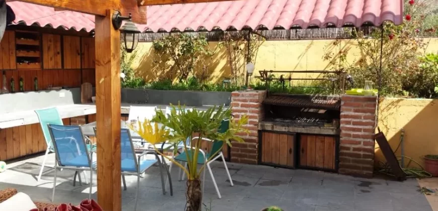 Moderna Casa Para Familia Grande En Jardin Del Lago