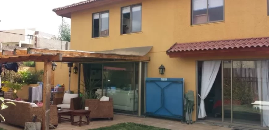 Moderna Casa Para Familia Grande En Jardin Del Lago