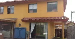 Moderna Casa Para Familia Grande En Jardin Del Lago