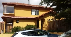 Moderna Casa Para Familia Grande En Jardin Del Lago