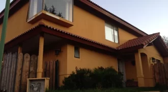 Moderna Casa Para Familia Grande En Jardin Del Lago