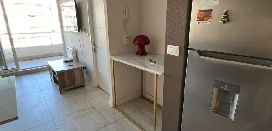 DEPARTAMENTO MODERNO Y CÓMODO A UNA CUADRA BORDE COSTERO