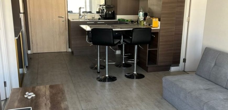 DEPARTAMENTO MODERNO Y CÓMODO A UNA CUADRA BORDE COSTERO