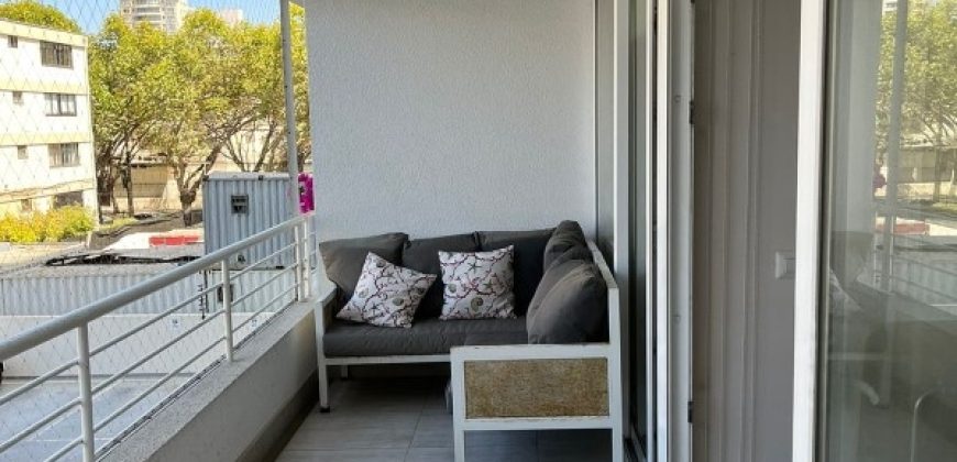 DEPARTAMENTO MODERNO Y CÓMODO A UNA CUADRA BORDE COSTERO