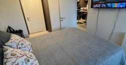 DEPARTAMENTO MODERNO Y CÓMODO A UNA CUADRA BORDE COSTERO