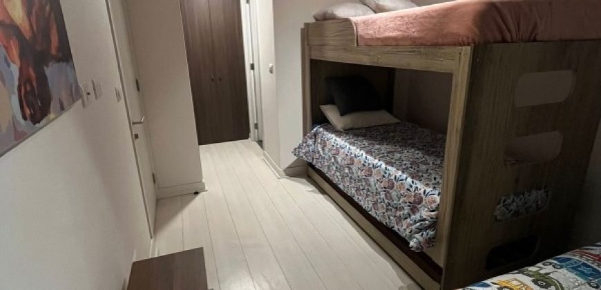 DEPARTAMENTO MODERNO Y CÓMODO A UNA CUADRA BORDE COSTERO