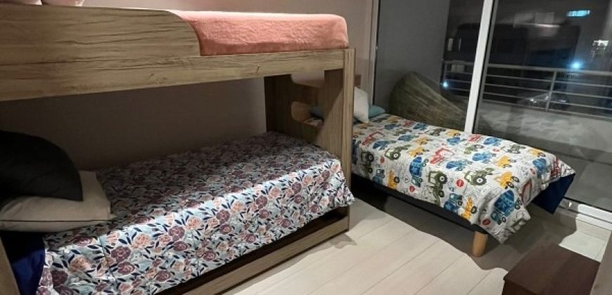 DEPARTAMENTO MODERNO Y CÓMODO A UNA CUADRA BORDE COSTERO