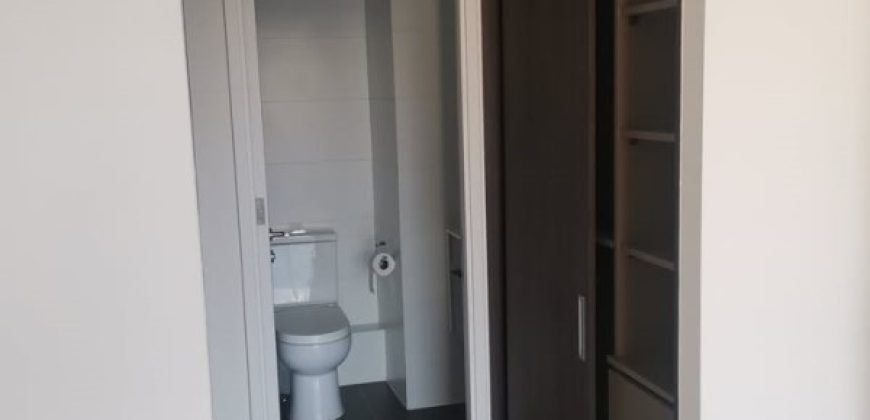 DEPARTAMENTO MODERNO Y CÓMODO A UNA CUADRA BORDE COSTERO