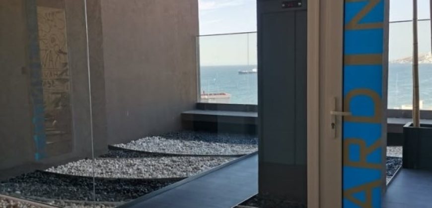 DEPARTAMENTO MODERNO Y CÓMODO A UNA CUADRA BORDE COSTERO