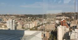 DEPARTAMENTO MODERNO Y CÓMODO A UNA CUADRA BORDE COSTERO